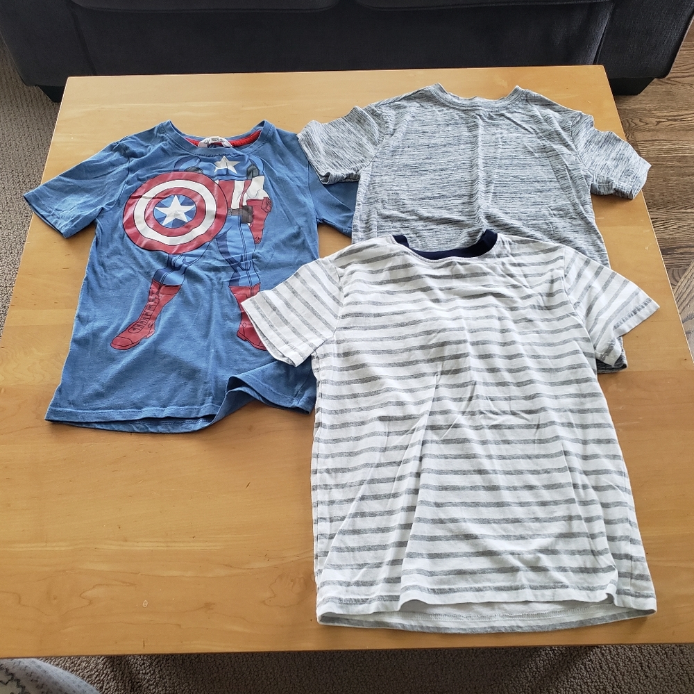 Lot of 3 tshirts, size 7-8